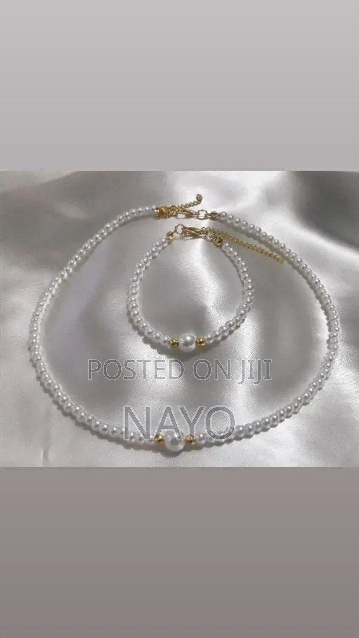 Cute Pearl Necklace and Bracelet