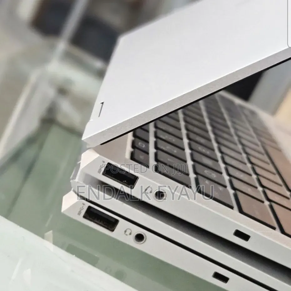 New Laptop HP EliteBook 1040 G8 16GB Intel Core i7 SSD 512GB