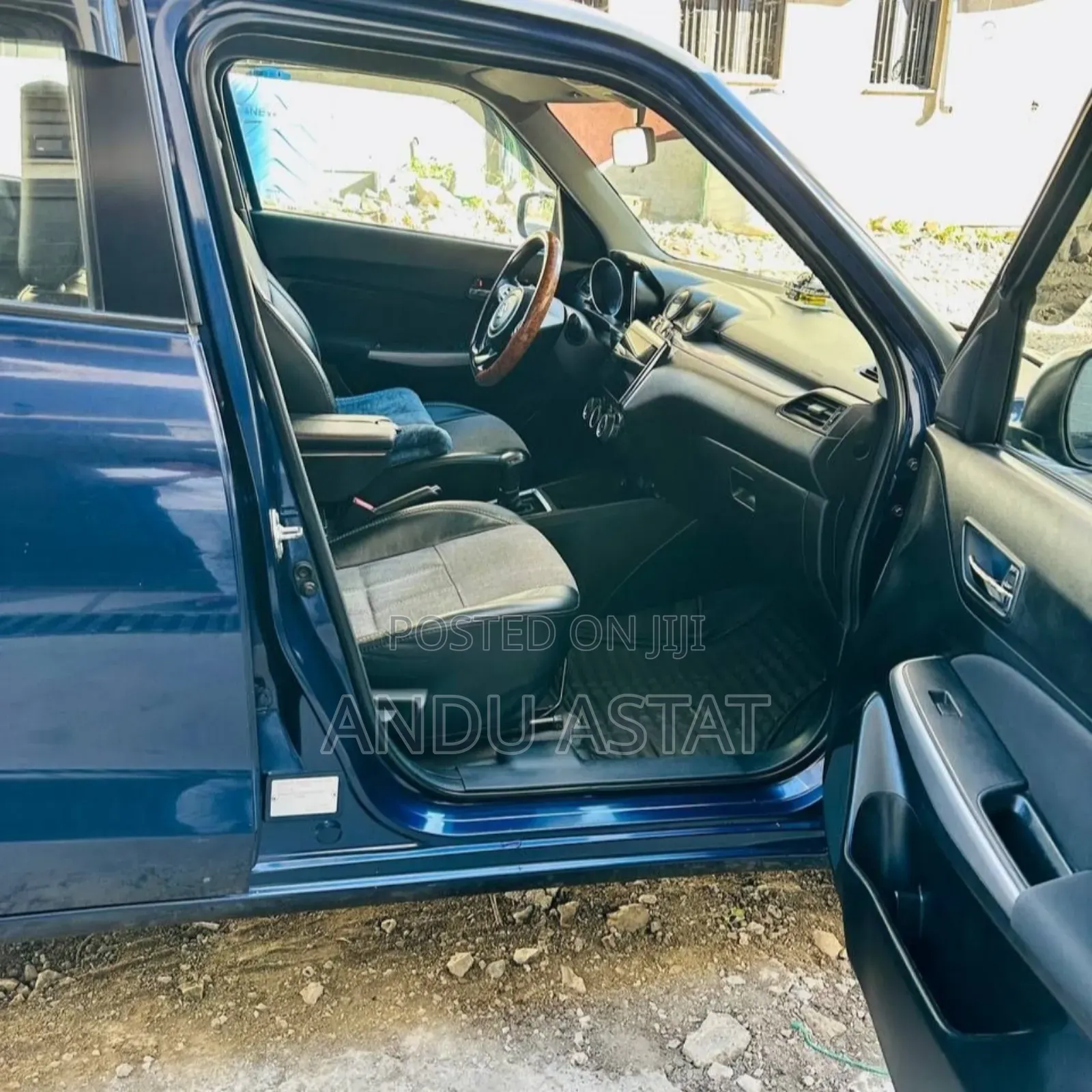 Suzuki Swift 2021 Blue