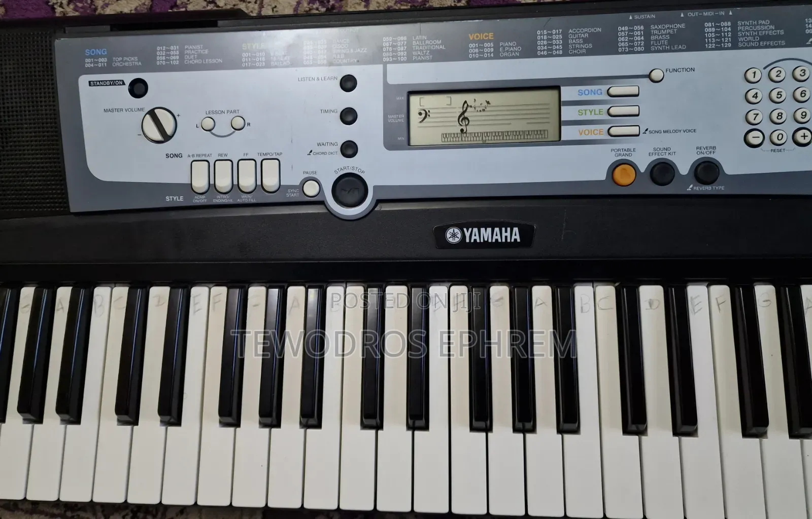Yamaha PSR-E213 Electronic Keyboard