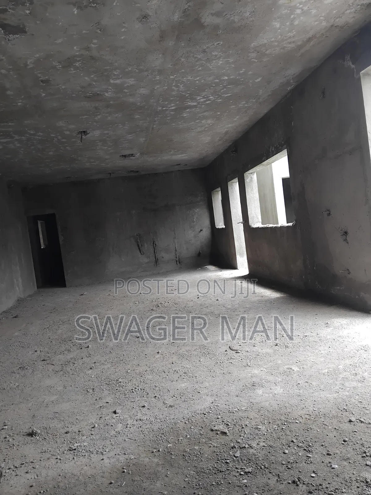 6bdrm Townhouse/Terrace in Ccd Kompawund, Yeka for sale
