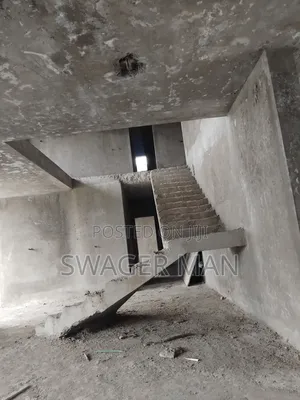 6bdrm Townhouse/Terrace in Ccd Kompawund, Yeka for sale