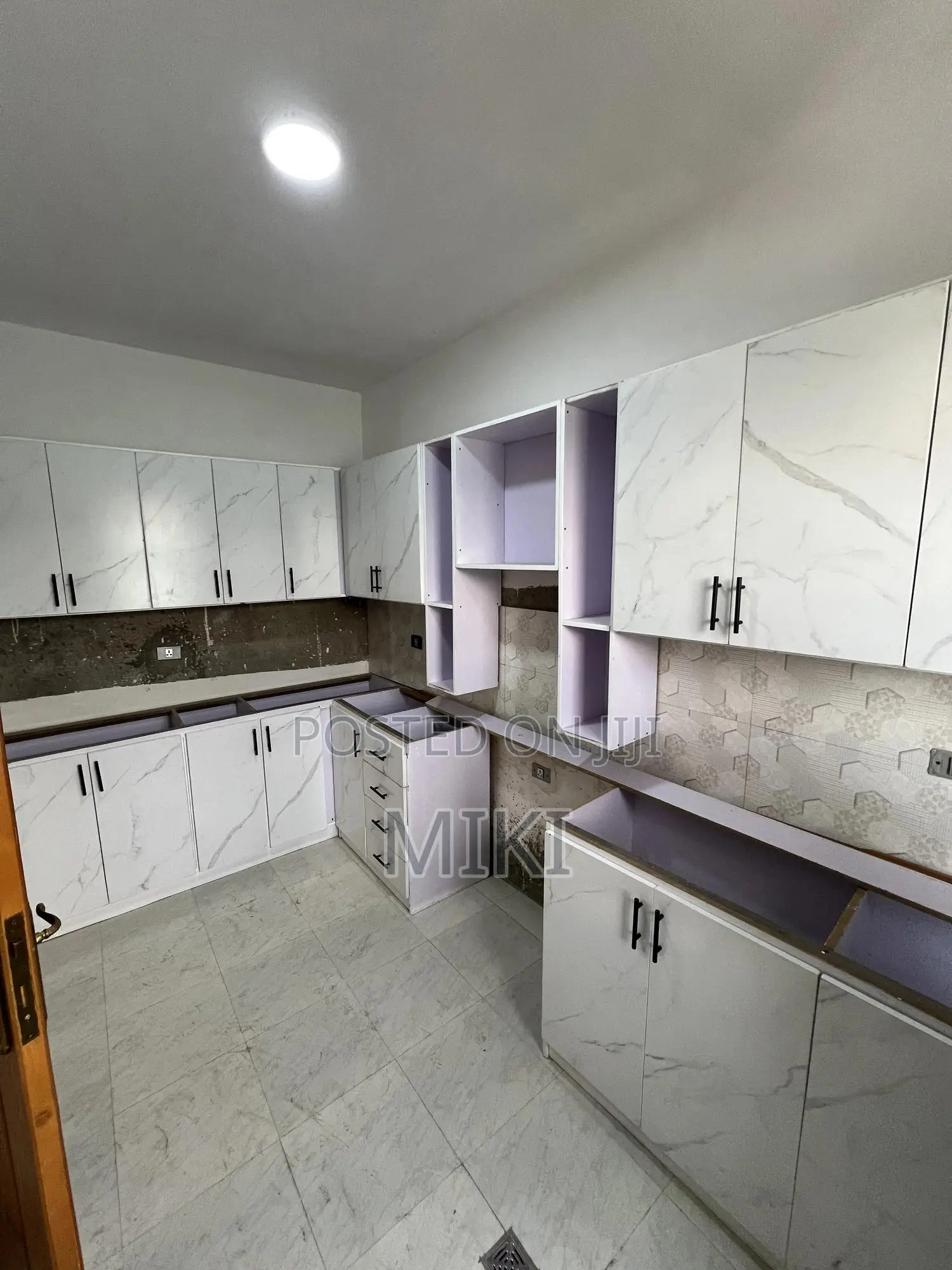 Furnished 3bdrm Apartment in Haile Garment, Nifas Silk-Lafto for sale