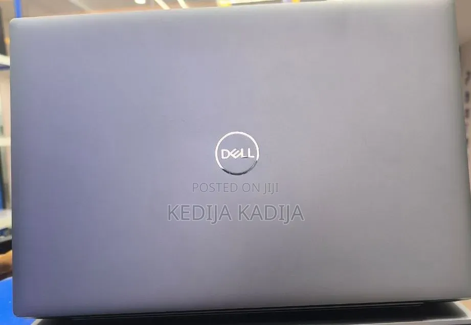 New Laptop Dell Precision 5490 32GB Intel Core Ultra 9 SSD 1T