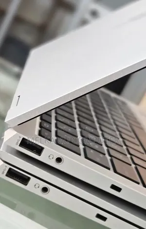 New Laptop HP EliteBook 840 G8 16GB Intel Core i7 SSD 512GB