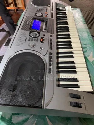 Uni Sound 61-Key Electronic Keyboard