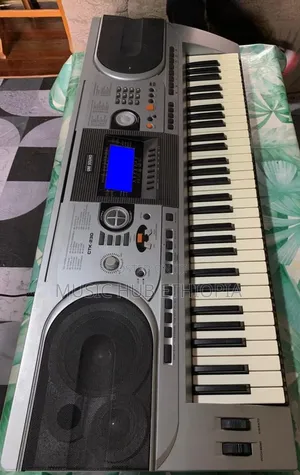Uni Sound 61-Key Electronic Keyboard