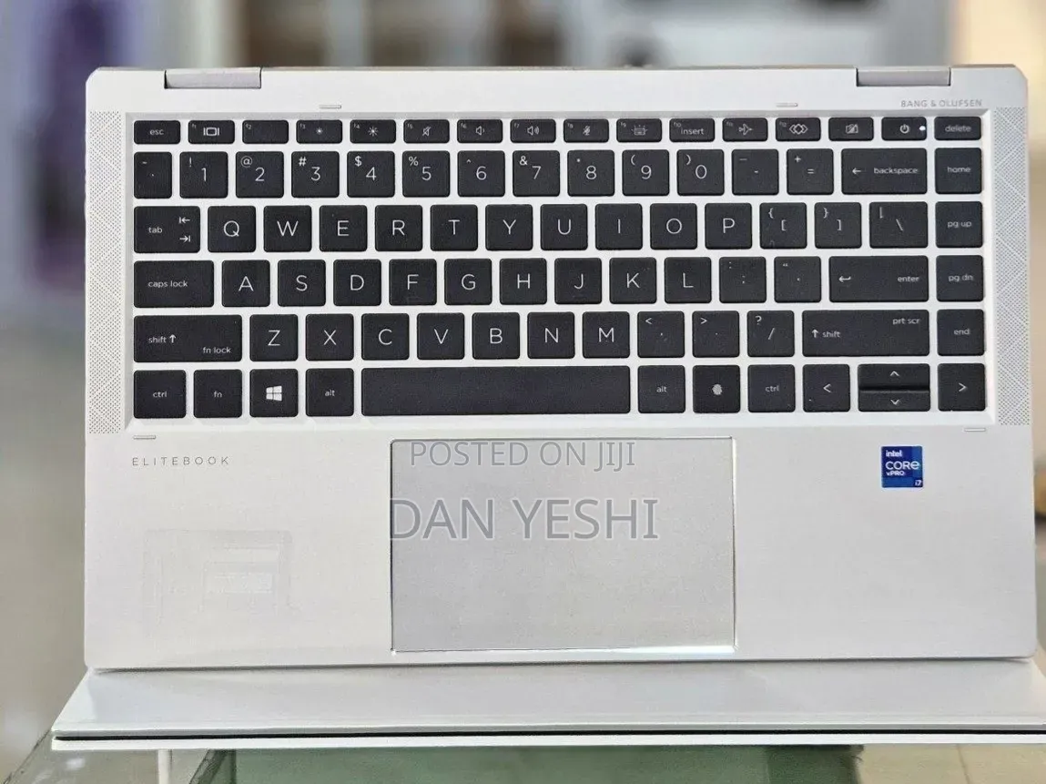 New Laptop HP EliteBook 1040 G8 16GB Intel Core i7 SSD 512GB