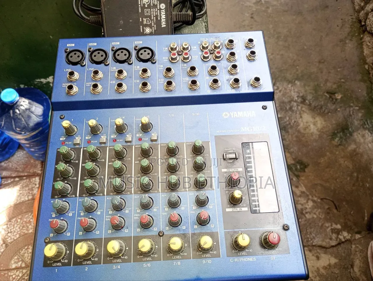 Yamaha Mg10/2 10-Channel Analog Mixer