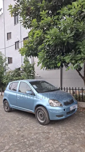 Toyota Vitz 2002 Blue