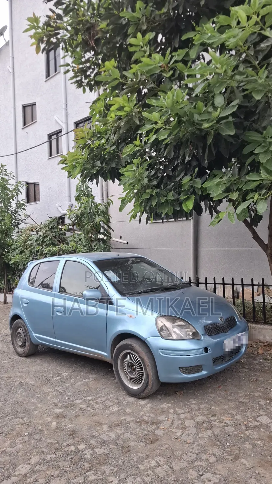 Toyota Vitz 2002 Blue