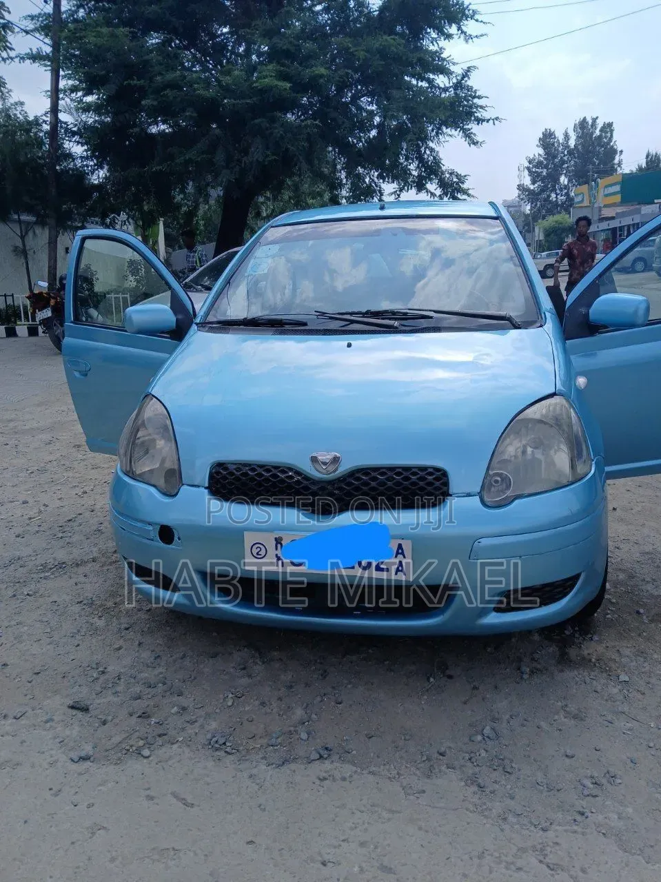 Toyota Vitz 2002 Blue