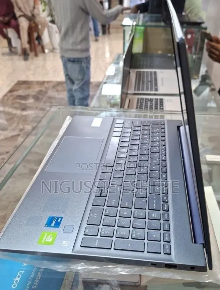 New Laptop HP Pavilion 14 16GB Intel Core i5 SSD 512GB