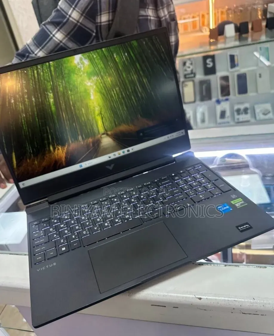 New Laptop HP Victus 15 16GB Intel Core i5 SSD 512GB