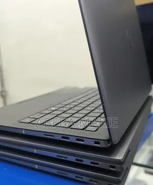 New Laptop Dell Precision 5490 32GB Intel Core Ultra 9 SSD 1T