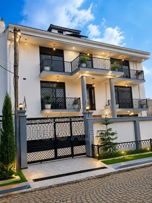 9bdrm House in 🏡✨ For Sale | ዘመናዊ, Bole for sale