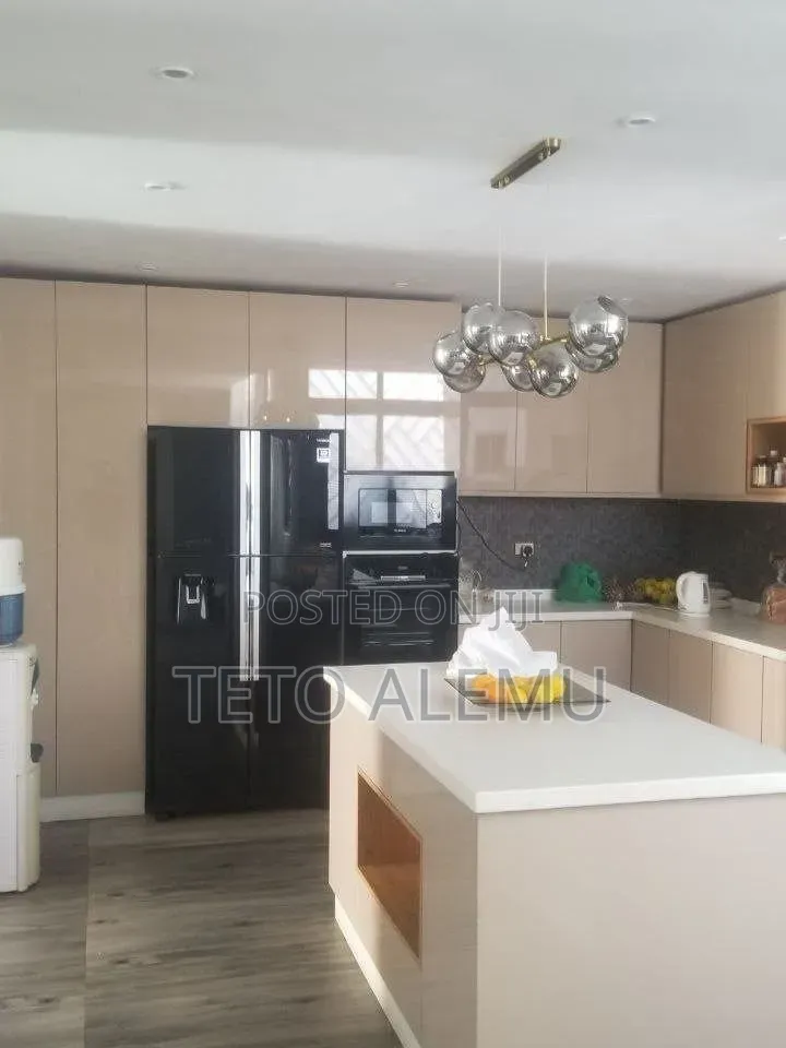 9bdrm House in 🏡✨ For Sale | ዘመናዊ, Bole for sale