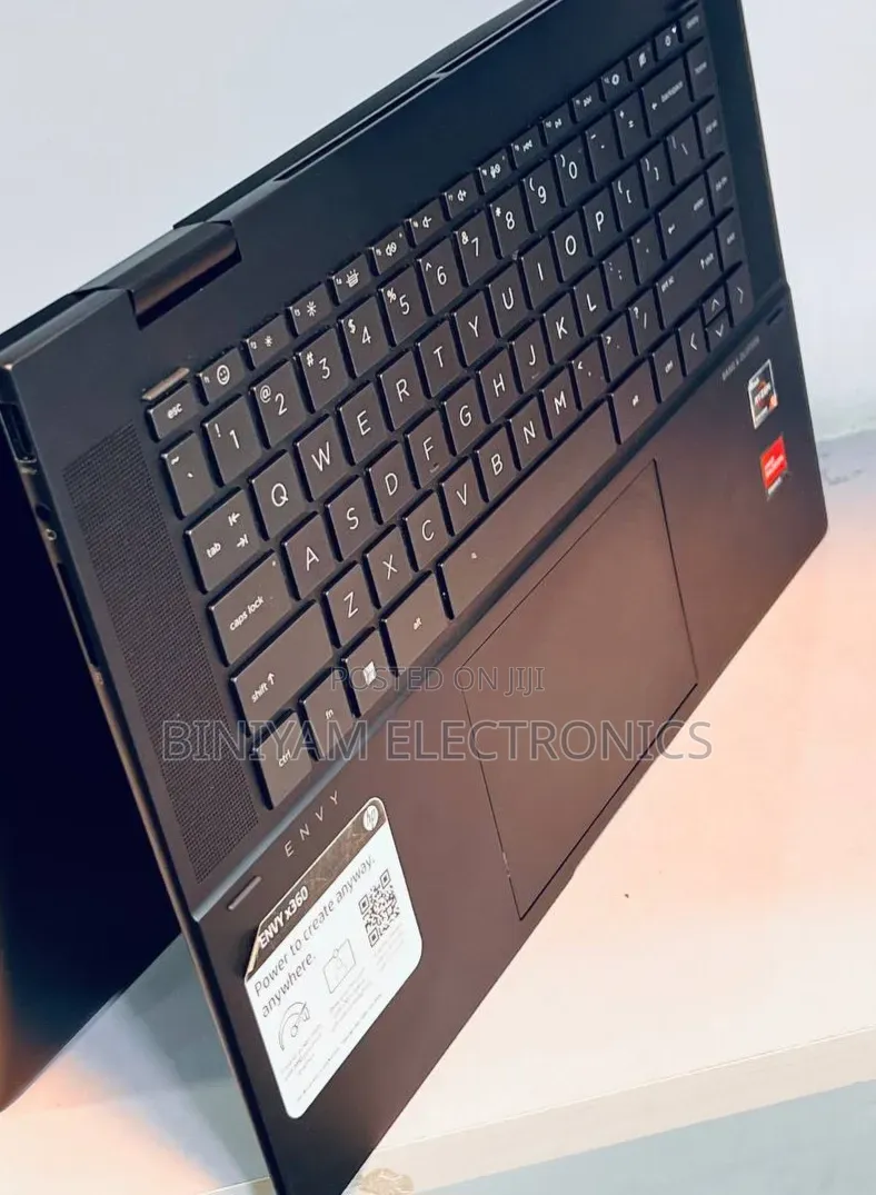 New Laptop HP Envy x360 8GB AMD Ryzen 5 SSD 512GB