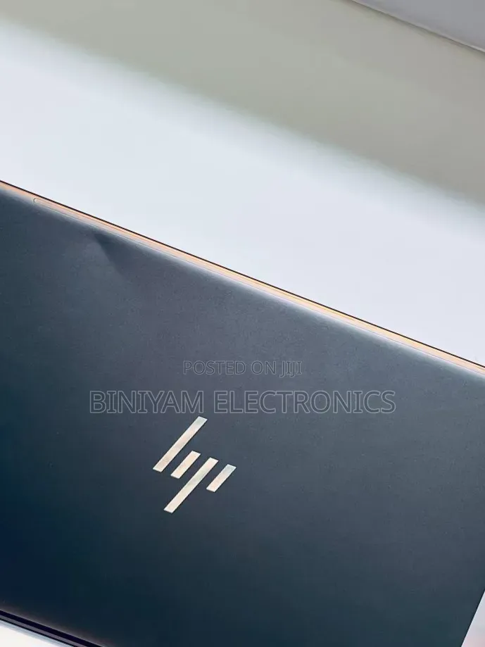 New Laptop HP Envy x360 8GB AMD Ryzen 5 SSD 512GB