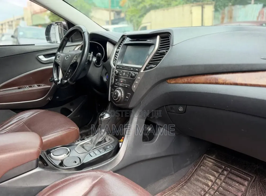 Hyundai Santa Fe 2018 Gray
