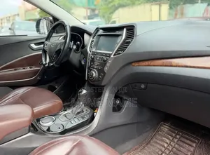 Hyundai Santa Fe 2018 Gray