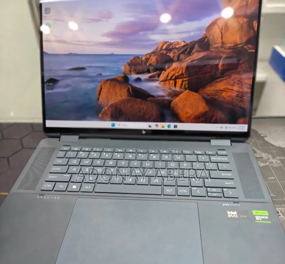 New Laptop HP 32GB Intel Core Ultra 7 SSD 1T