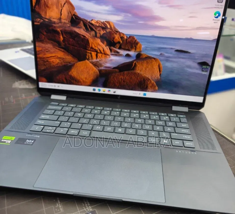 New Laptop HP 32GB Intel Core Ultra 7 SSD 1T