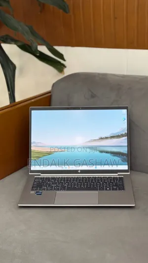 New Laptop HP ZBook Firefly 14 G10 16GB Intel Core i5 SSD 512GB