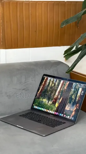 New Laptop Apple MacBook Pro 2019 32GB Intel Core i9 SSD 512GB