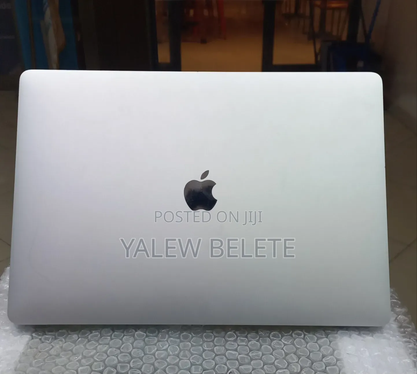 New Laptop Apple MacBook Pro 2018 16GB Intel Core i7 SSD 256GB