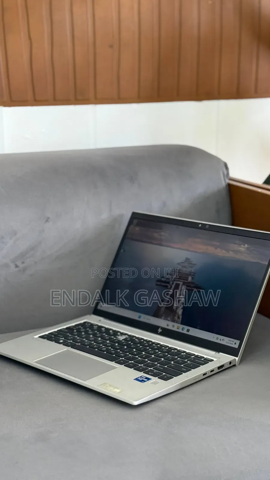 New Laptop HP EliteBook 830 G8 8GB Intel Core i5 SSD 512GB