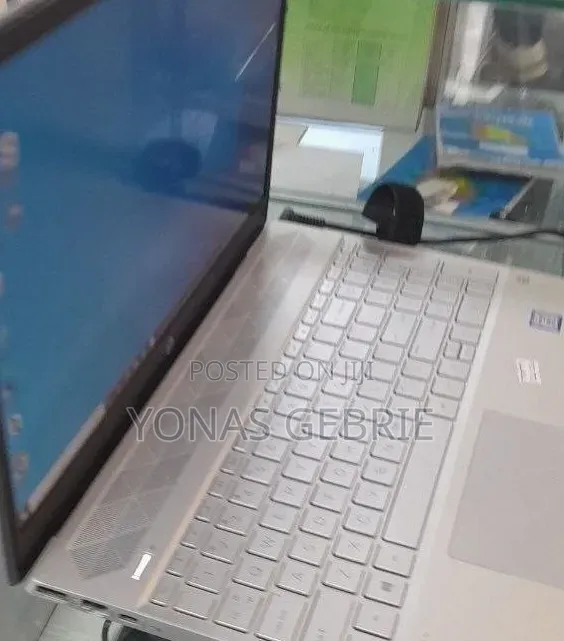New Laptop HP Pavilion 14 16GB Intel Core i7 SSD 512GB
