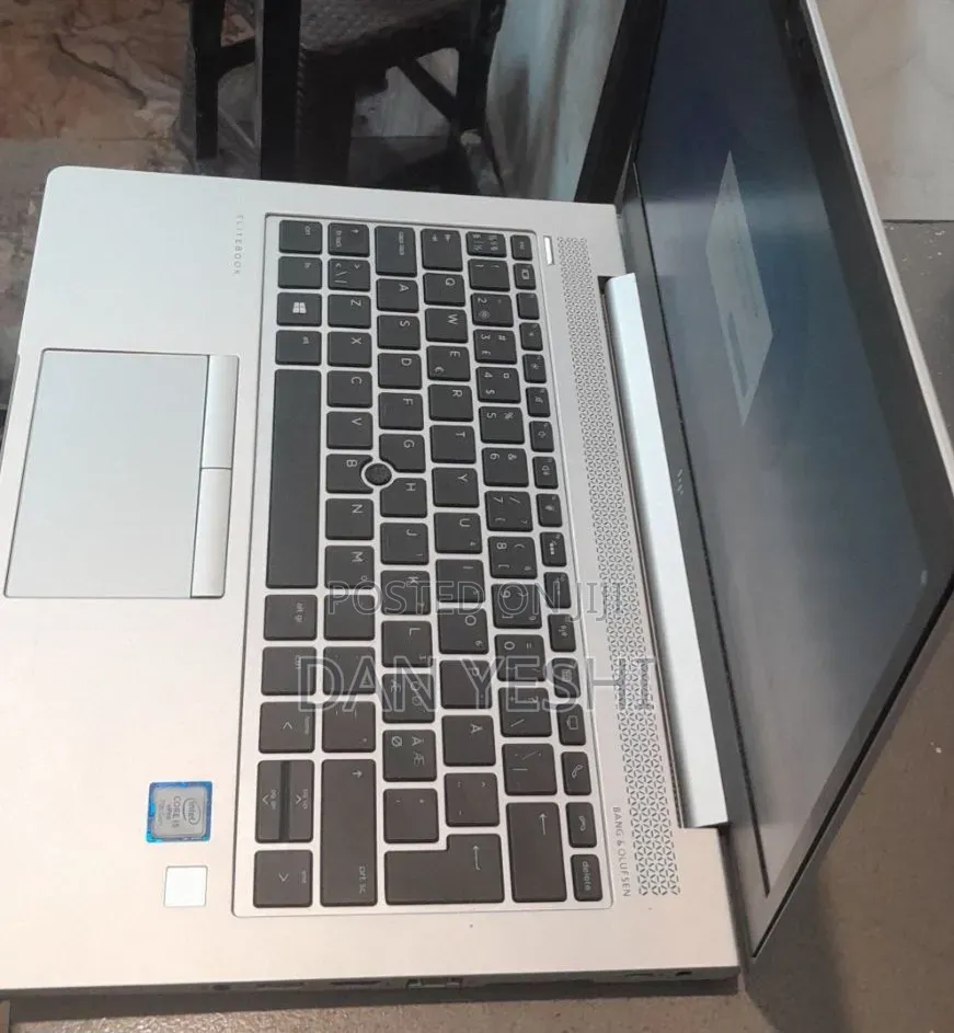 New Laptop HP EliteBook 830 G5 8GB Intel Core i5 SSD 256GB