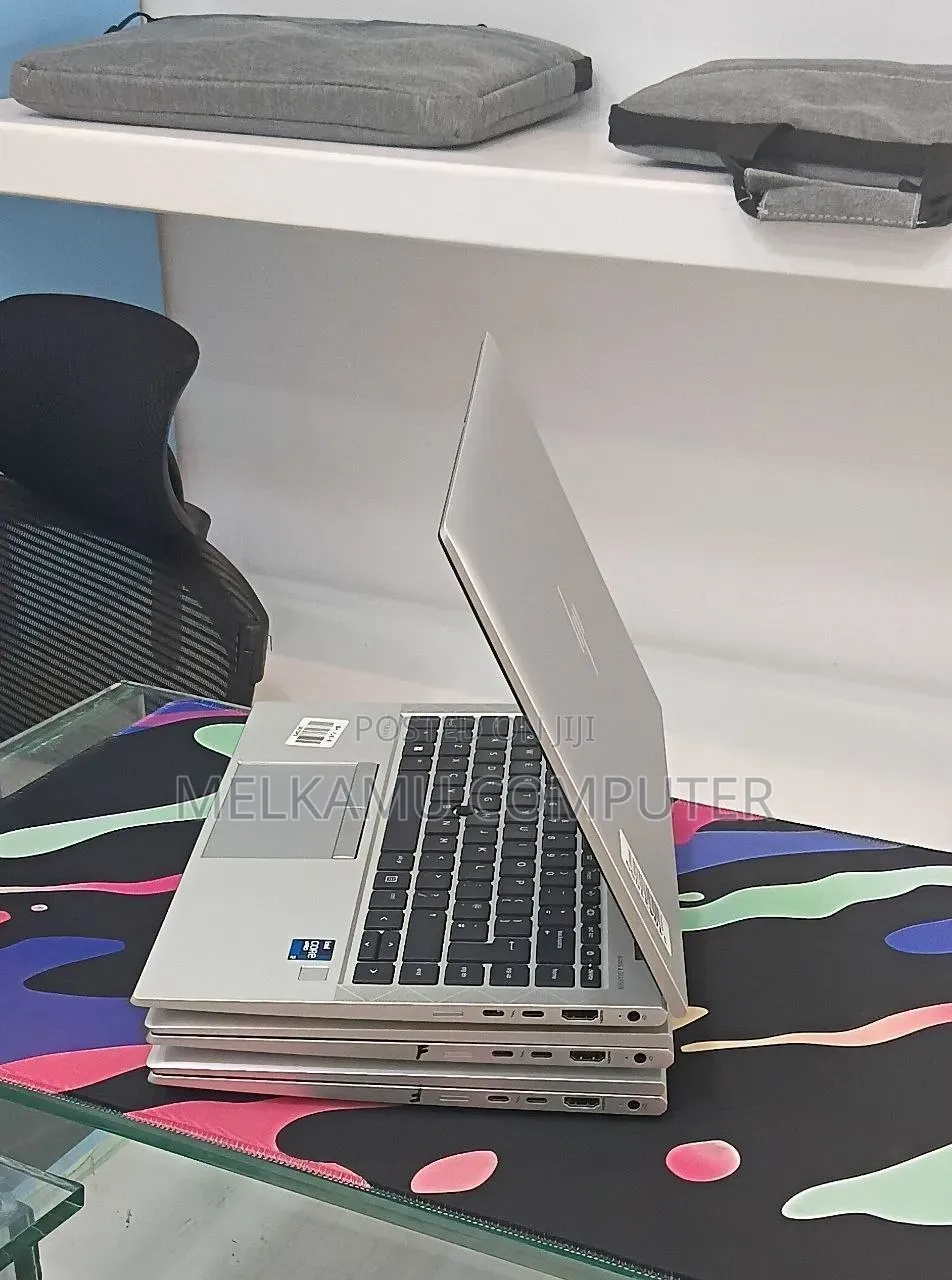 New Laptop HP EliteBook 840 G8 16GB Intel Core i7 SSD 1T