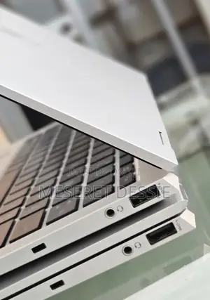 New Laptop HP EliteBook 1040 G8 16GB Intel Core i7 SSD 512GB