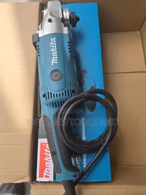 Makita Angle Grinder – Professional Power Precision