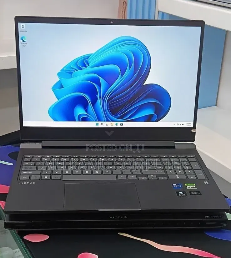 New Laptop HP Victus 16 16GB Intel Core i7 SSD 1T
