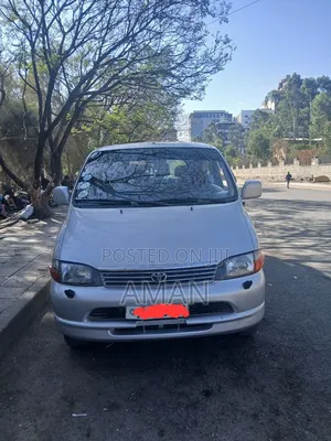 Toyota HiAce 2004 Silver