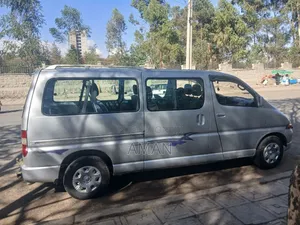 Toyota HiAce 2004 Silver