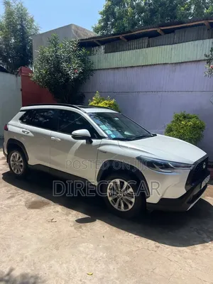 Toyota Corolla Cross Hybrid 2023 White