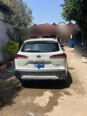 Toyota Corolla Cross Hybrid 2023 White