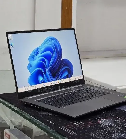 New Laptop HP ZBook 15 32GB Intel Core i7 SSD 512GB
