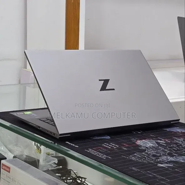New Laptop HP ZBook 15 32GB Intel Core i7 SSD 512GB