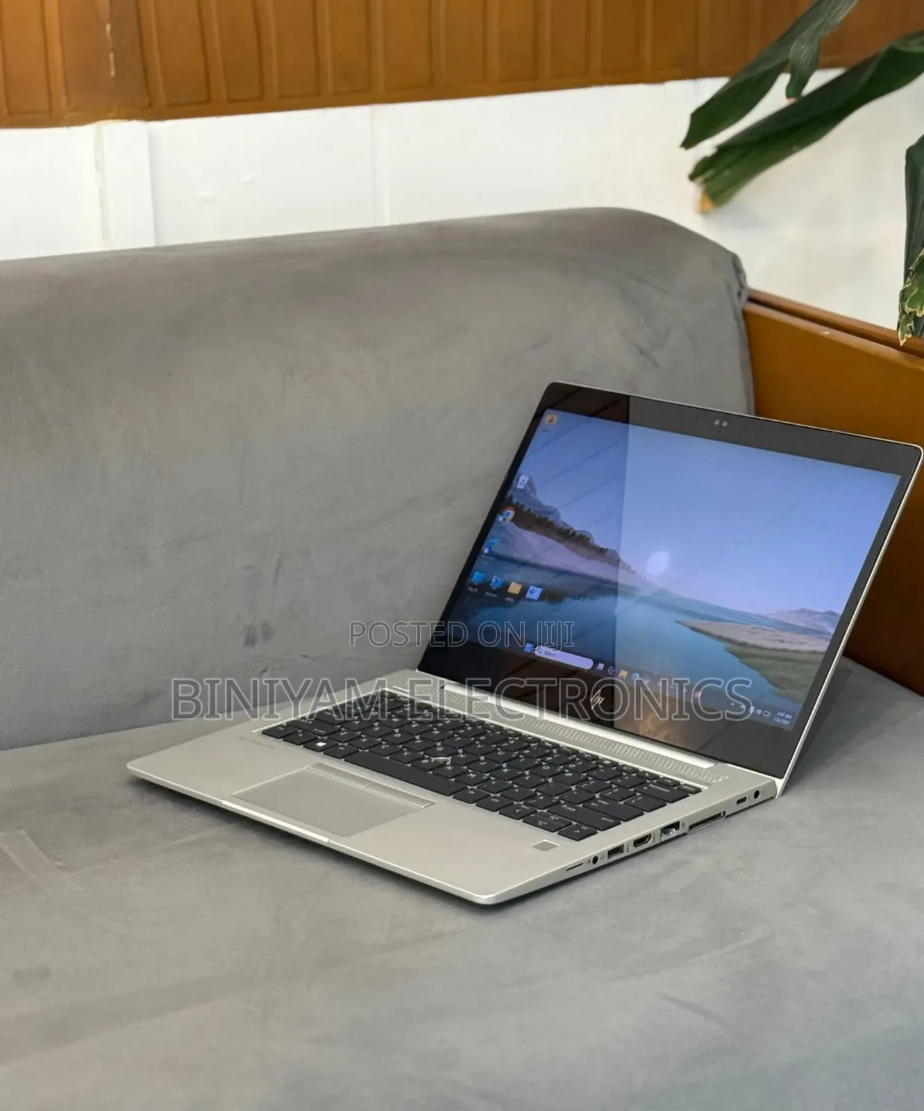 New Laptop HP EliteBook 830 G5 8GB Intel Core i5 SSD 256GB