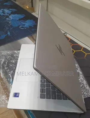 New Laptop HP OmniBook X Flip 14" 16GB Intel Core Ultra 7 SSD 1T