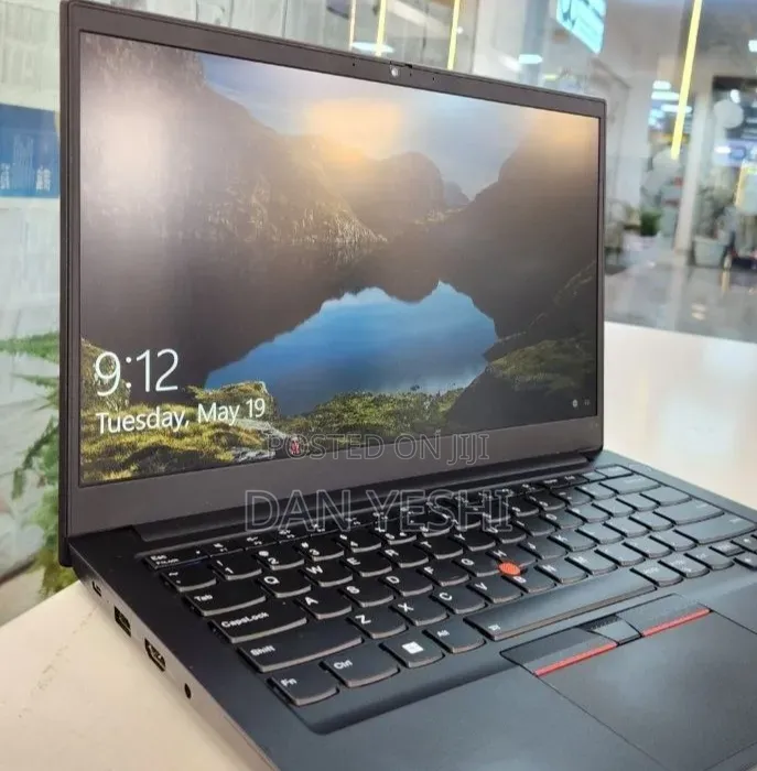 New Laptop Lenovo ThinkPad T14s G4 16GB Intel Core i7 SSD 512GB