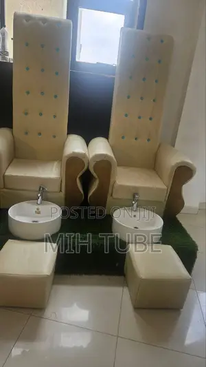Pedicure With Sofa
