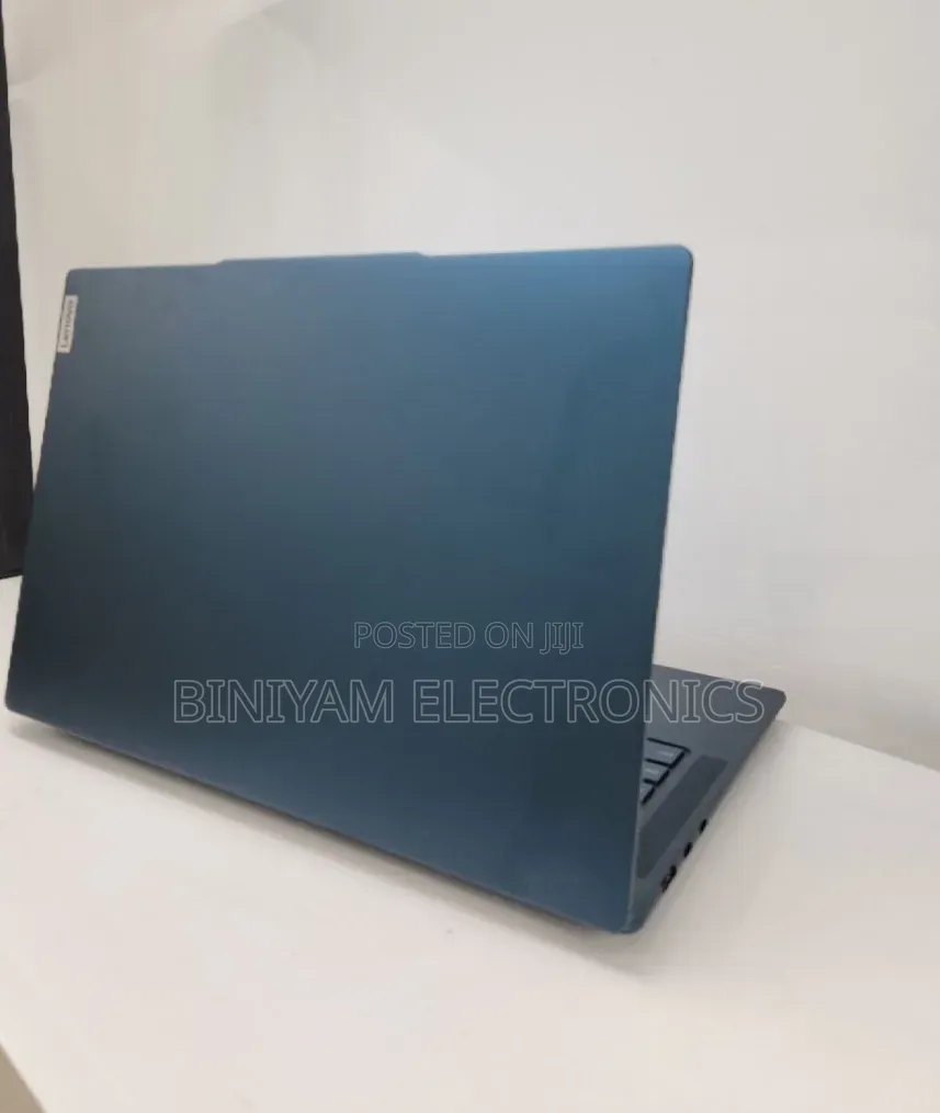 New Laptop Lenovo Yoga 7i 16GB AMD Ryzen 7 SSD 512GB