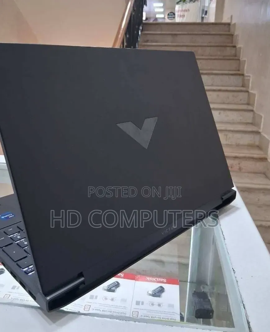 New Laptop HP Victus 16 16GB Intel Core i7 SSD 1T