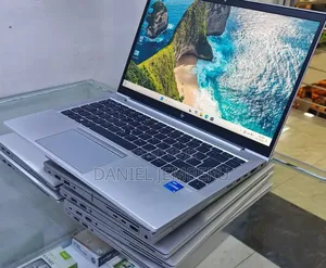 New Laptop HP EliteBook 830 G8 16GB Intel Core i5 SSD 512GB
